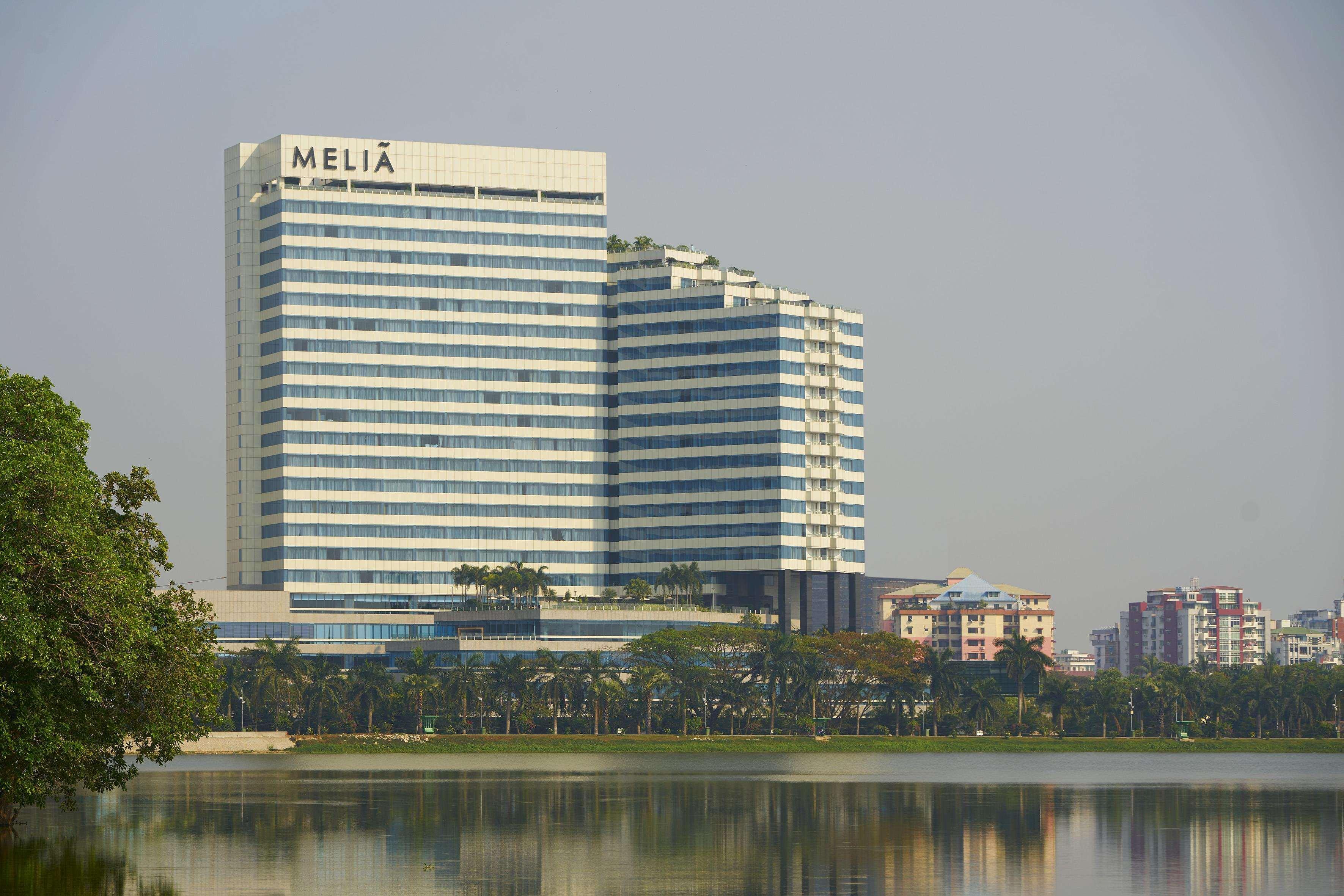 Melia Yangon Hotel Buitenkant foto